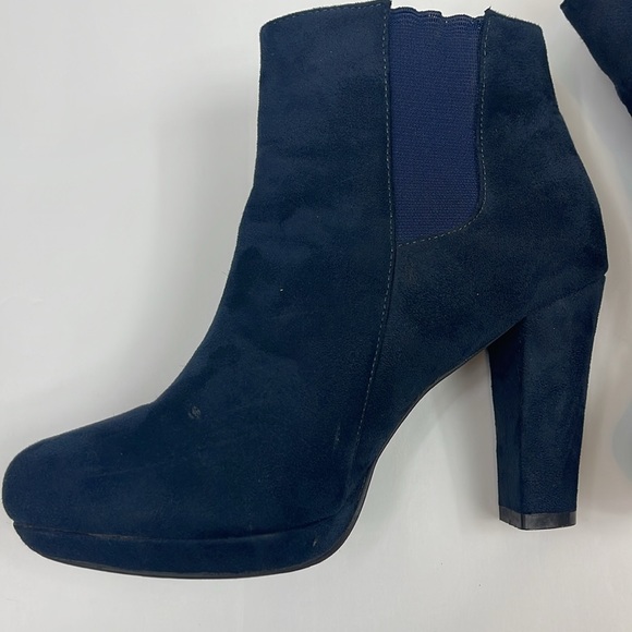 Bella Marie Blue Suede Booties Size 9 - Picture 5 of 10